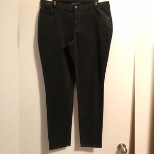 **BRAND NEW but NO TAG** Old Navy Pants - Size 14
